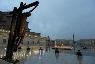 Война - это варварство: Ватикан готов стать посредником для прекращения огня в Украине