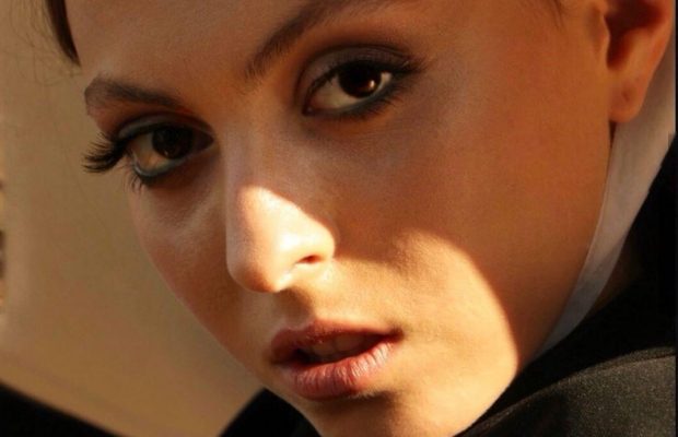 Окровавленная дочь Поляковой шокировала фото для Vogue