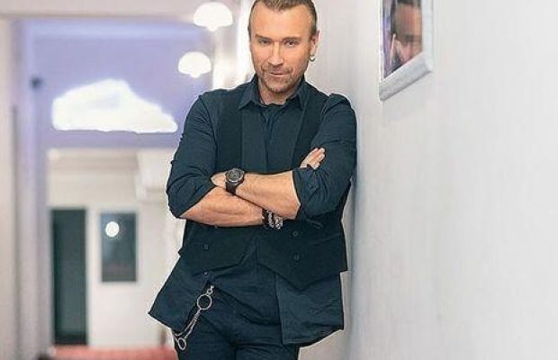 "Втратив два зуби": Винник розповів, як відстоював честь дівчат в часи бурхливої молодості