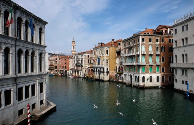 Краще цього літа туди не їхати: названо найбільш переповнені туристами напрямки