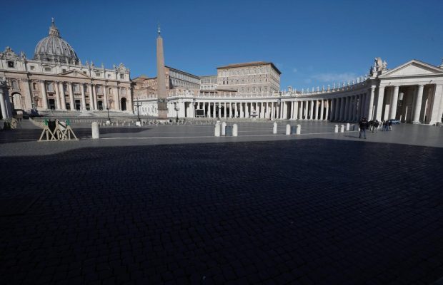 Стало известно, сколько украинцев хотят вернуться на Родину из Италии и Мальты