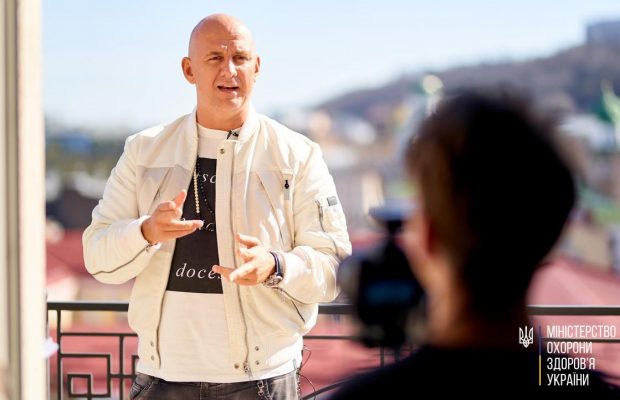 Українські зірки знялись на підтримку кампанії з протидії коронавірусу (фото)