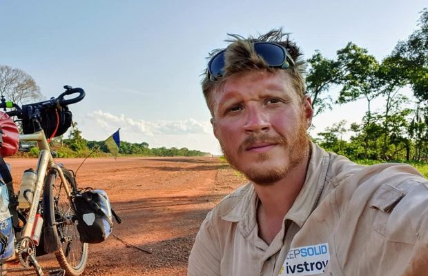 Велопутешественник Руслан Верин: Признаться, боюсь Европы, с ее велодорожками от отеля к отелю. Лучше дикая Австралия - с кенгуру, пустынями и скорпионами