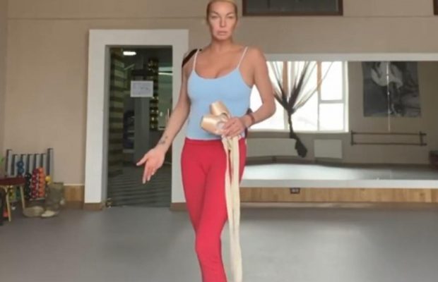 Волочкова влаштувала вечірку зі смертельно небезпечним сухим льодом, соцмережі в шоці (відео)