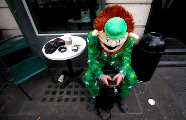 Депрессивный день святого Патрика: как коронавирус разрушил главный праздник ирландцев (фоторепортаж)