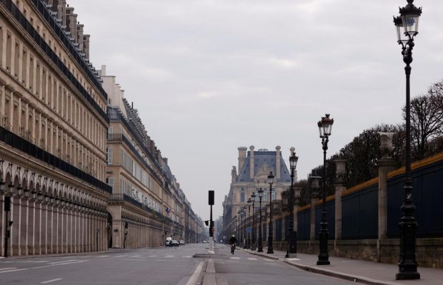 Карантин у Парижі: вулиці французької столиці обезлюдніли (фоторепортаж)