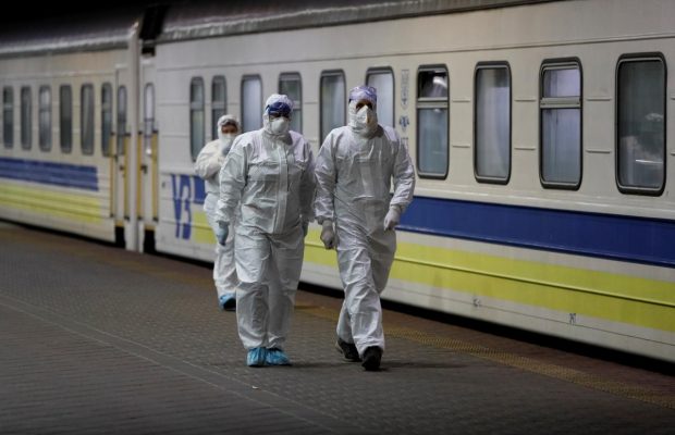 Україна відправляє спецпотяг до Москви для евакуації своїх громадян