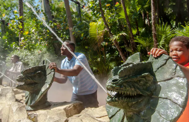 Тематичні парки Universal Studios продовжили карантин через коронавіруса