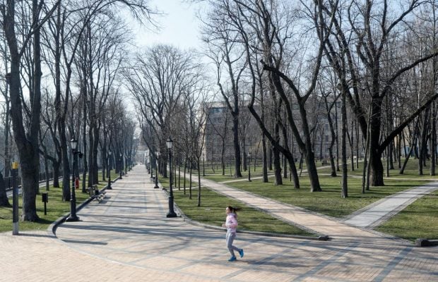 Вилазка на вулицю в період карантину: що потрібно знати перед тим, як відправитися в експедицію до найближчого магазину