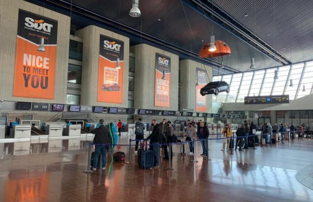 Перед закрытием границ: из французской Ниццы в Украину возвращаются 146 граждан - посол