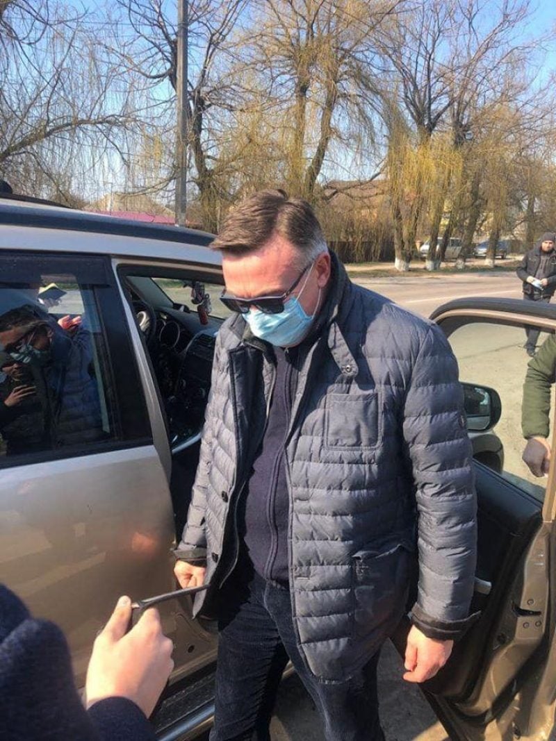 Kozhara pending delivery to the courtroom / Photo from Anton Gerashchenko&#039;s Facebook page