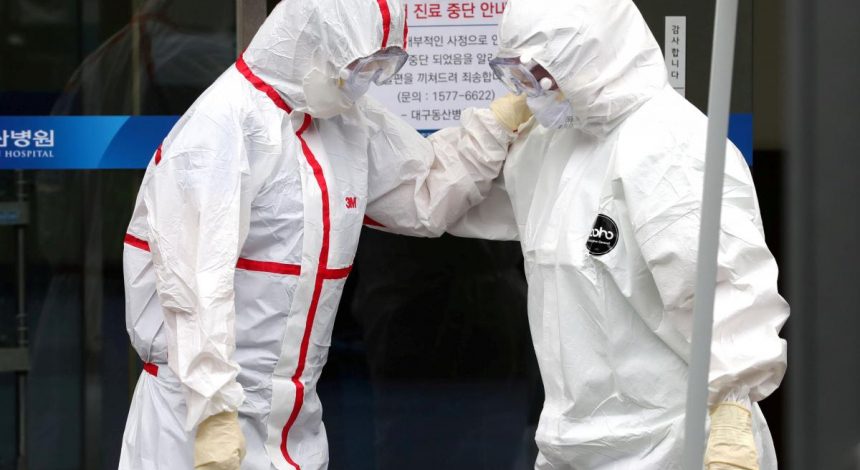 В Китае рухнуло здание "карантинного" отеля с десятками людей внутри