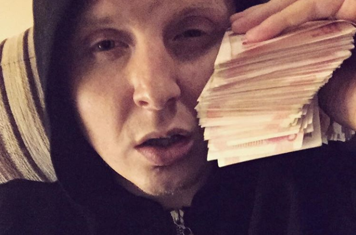 Репер не раз хвалився в своєму Instagram "відмитими" грошима / instagram.com/plinofficial Репер не раз хвалився в своєму Instagram "відмитими" грошима / instagram.com/plinofficial