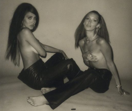 Юна Белла Хадід на фото праворуч / instagram.com/bellahadid Юна Белла Хадід на фото праворуч / instagram.com/bellahadid