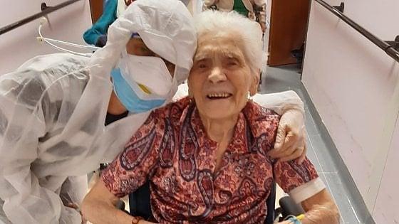 104-летняя итальянка стала самой возрастной человеком в мире, которая поборола коронавирус / фото-repubblica.it 104-летняя итальянка стала самой возрастной человеком в мире, которая поборола коронавирус / фото-repubblica.it