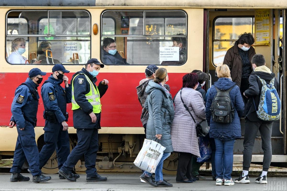 Киев постоянно расширяет сеть работающего общественного транспорта / Фото УНИАН
