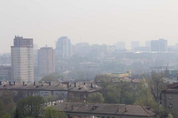Пыльная буря повлекла за собой дополнительное загрязнение воздуха / Фото: dv-gazeta.info