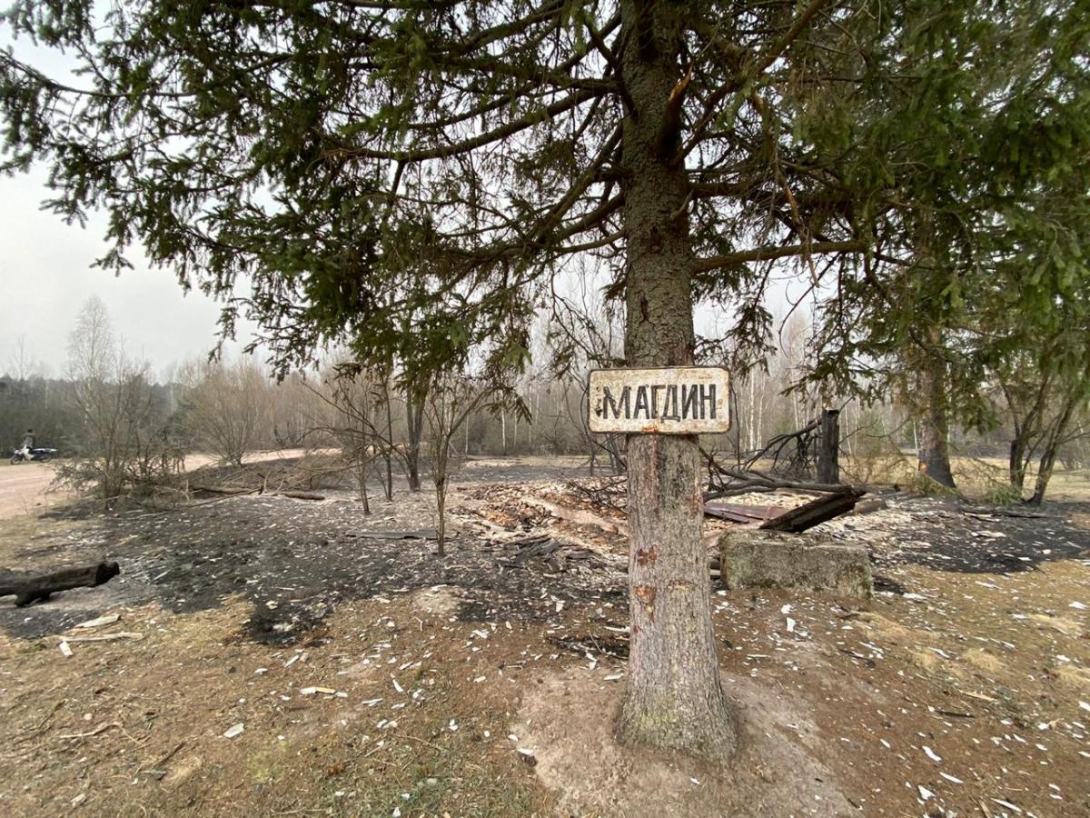 Згоріли десятки будинків / фото Facebook Віталія Бунечка Згоріли десятки будинків / фото Facebook Віталія Бунечка