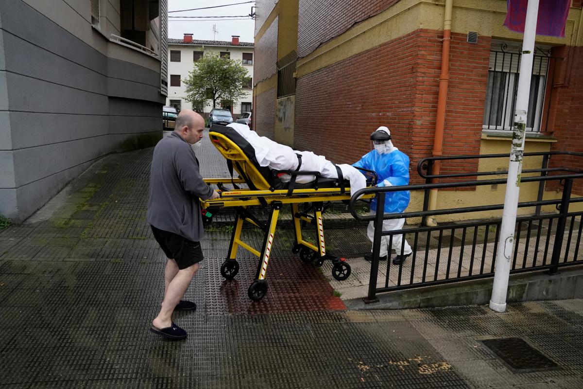 Пик пандемии в Испании пройден / Иллюстрация REUTERS