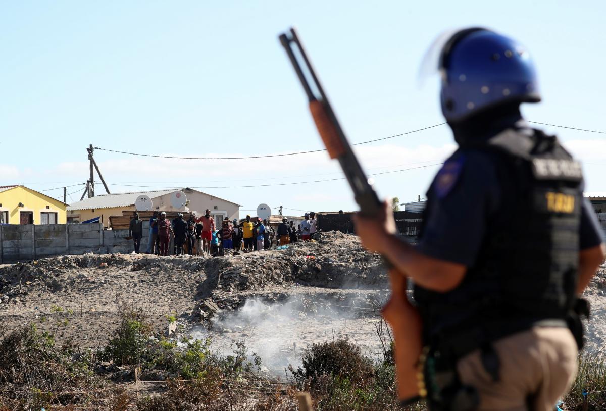 На Россию приходится почти половина основного экспорта вооружений в Африку / REUTERS