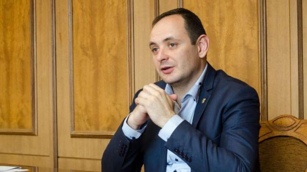 Руслан Марцінків хотів, щоб ромів "запакували і вивезли" / khpg.org Руслан Марцінків хотів, щоб ромів "запакували і вивезли" / khpg.org