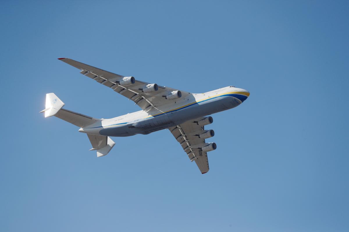 Український літак "Мрія" у небі / фото REUTERS