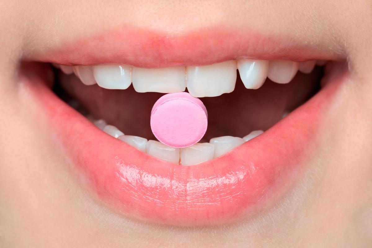 Негормональные противозачаточные таблетки может применять каждая здоровая женщина / фото Depositphotos