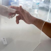 В Украине зафиксировали уже более 800 случаев коронавируса (видео)