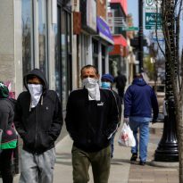 В США впервые более 150 тысяч случаев коронавируса за сутки