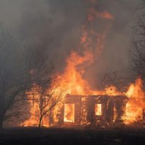 Ukraine's Emergency Service: 45 people killed in fires last week