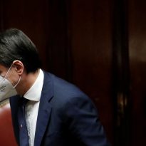 Премьер-министра Италии допросили по делу о борьбе с коронавирусом