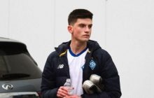 Футболісту Динамо, який роздавав маски в Києві, подарували розкішний автомобіль (фото)