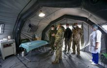 Зеленський – медикам на фронті: наш пріоритет – забезпечити вас повністю засобами захисту