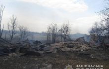 На Житомирщині поліція розслідує обставини масштабної пожежі, під час якої згоріло 27 споруд (фото)