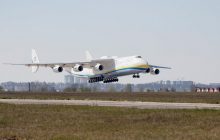 В результате российской атаки на аэропорт Гостомеля сожгли АН-225 "Мрия"