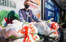 Близько 580 тисяч малозабезпечених українців отримали безкоштовні проднабори від АТБ на 100 мільйонів гривень