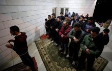 Рамадан на карантине: как мусульмане проводят месяц поста (фоторепортаж)