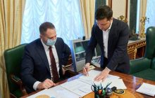 Zelensky enacts law on farmland sale in Ukraine from July 2021