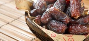 Фініки пролежать свіжими багато місяців: ось в якому місці їх треба зберігати