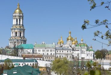 УПЦ МП не планирует выселяться из Лавры - архимандрит (видео)