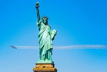 Факел Статуи Свободы в Нью-Йорке закрыт уже 110 лет: что произошло в 1916 году