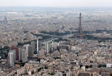 Франція скасувала ПЛР-тести для вакцинованих мандрівників