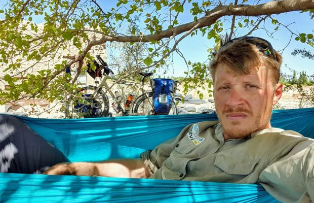 Украинец Руслан Верин о принудительной изоляции в Аргентине: Когда меня задерживали, полицейские соблюдали страшно большую дистанцию… В местных новостях все время передают, что "заразу" приносят именно иностранцы