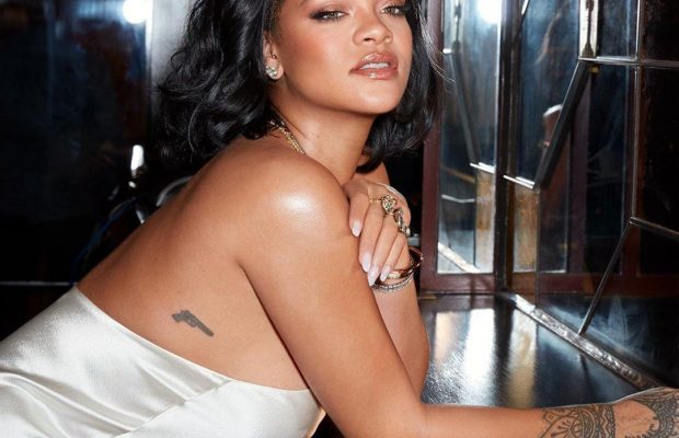 До Дня всіх закоханих: Ріанна похвалилася фігурою в новій білизні свого бренду (фото)