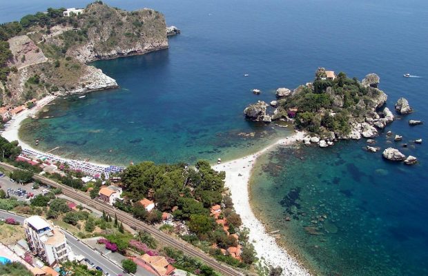 Власти Сицилии оплатят туристам половину цены авиабилетов после окончания карантина