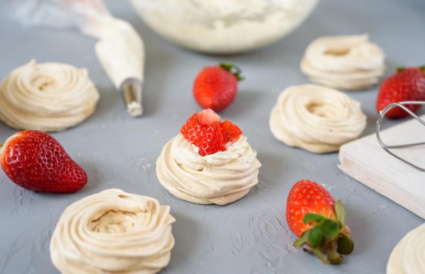 Как приготовить вкуснейшее безе дома: пошаговый рецепт десерта