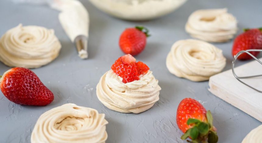 Як приготувати найсмачніше безе вдома: покроковий рецепт десерту