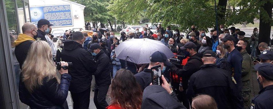 Бастовать пришло более 100 человек / фото: Суспільне Бастовать пришло более 100 человек / фото: Суспільне