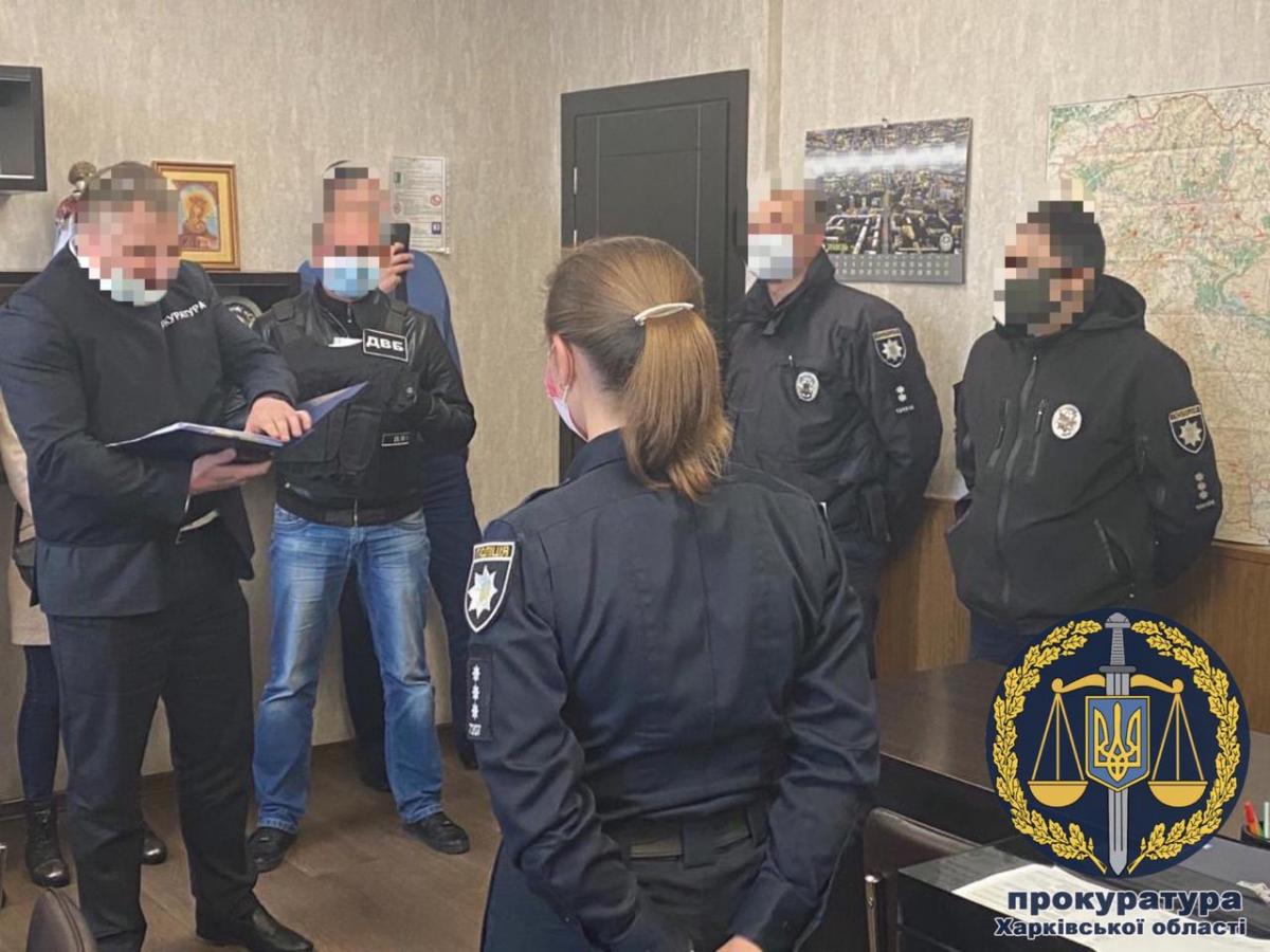 Патрульним загрожує позбавлення волі на строк від п'яти до восьми років / фото: прокуратура Харківщини Патрульним загрожує позбавлення волі на строк від п'яти до восьми років / фото: прокуратура Харківщини