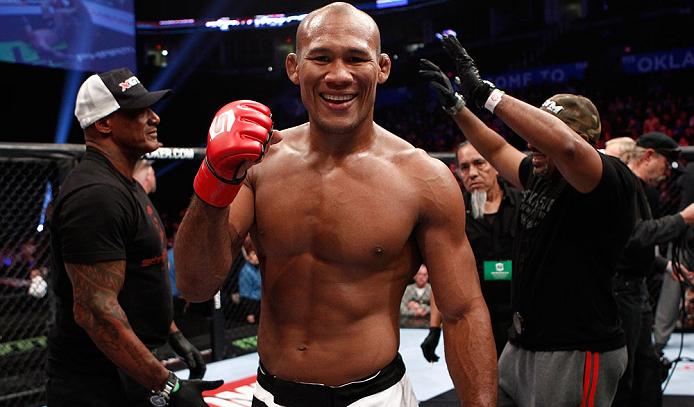 Роналдо Соуза активно контактував з іншими учасниками UFC 249 / фото: ufc.com Роналдо Соуза активно контактував з іншими учасниками UFC 249 / фото: ufc.com